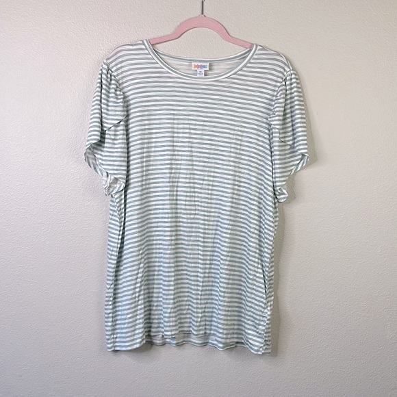 LuLaRoe Tops - Lularoe blue and white horizontal stripe tshirt size 1x